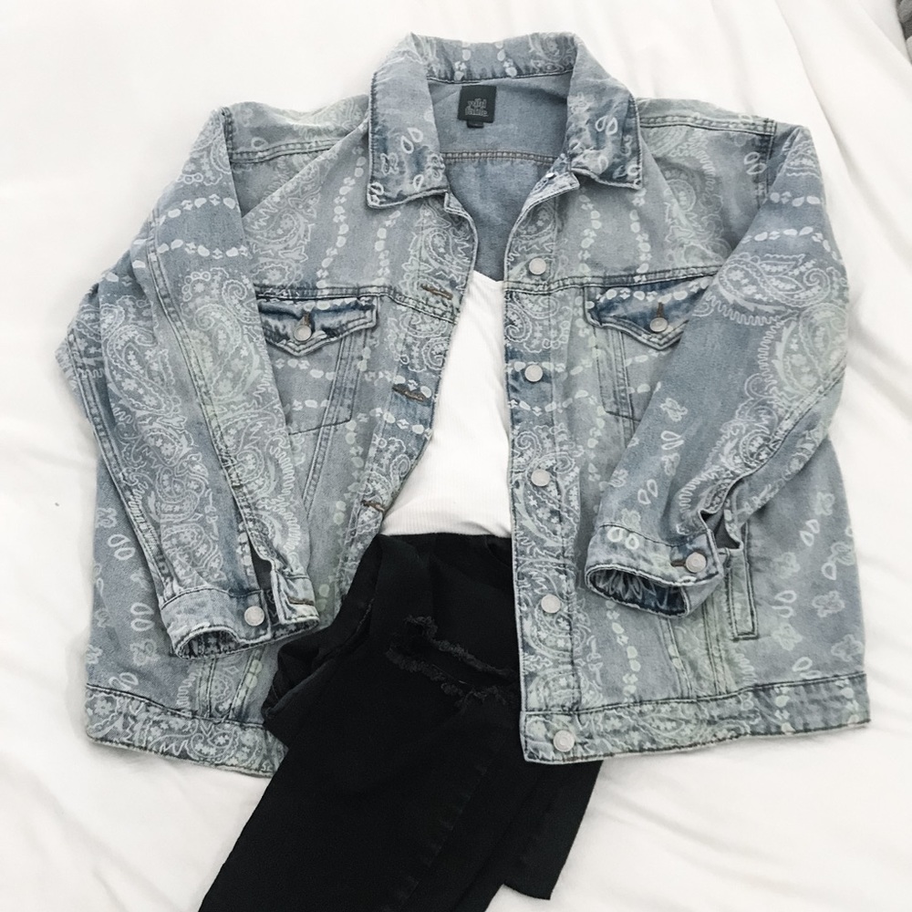 Paisley Jean Jacket 💙